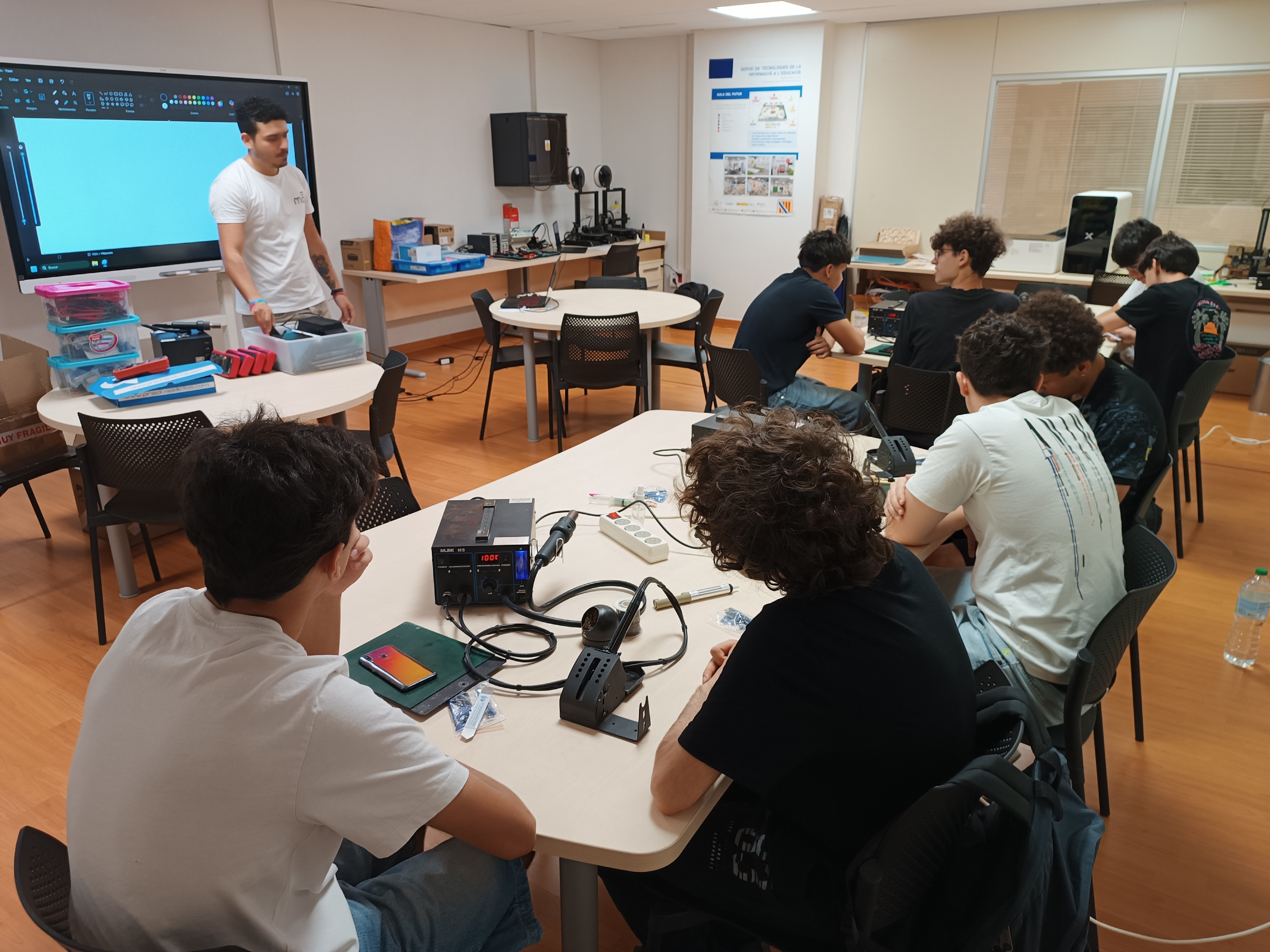 MenFEMPO-Lab 4.0 2